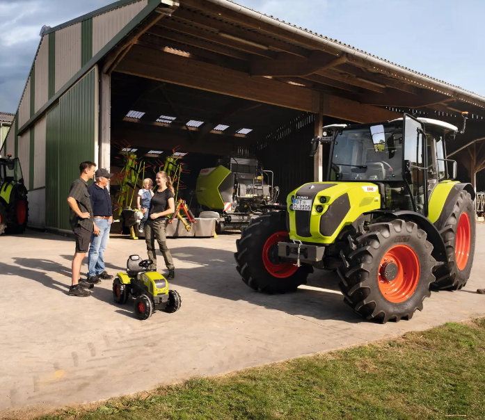 Family Farming Days - za nami emocjonujący finał i szczegółowa prezentacja ciągników serii CLAAS AXOS 3!